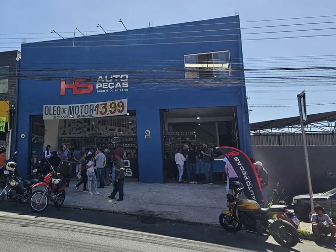 Fachada da unidade HS Auto Peças Lindéia
